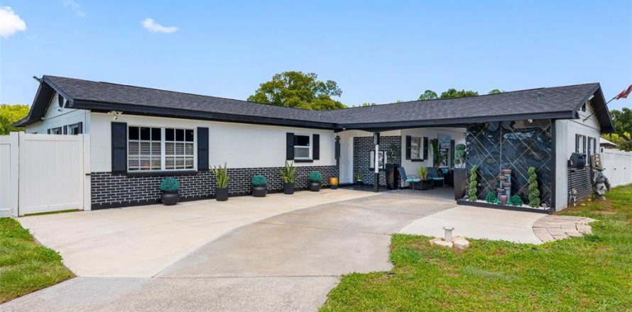 Villa ou maison à Lutz, Floride 3 chambres, 151.71 m2 № 2147964