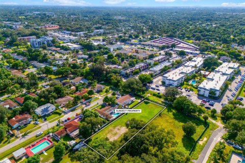 Land in North Miami, Florida № 1951720 - photo 5