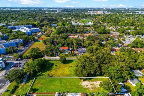 Land in North Miami, Florida № 1951720 - photo 14