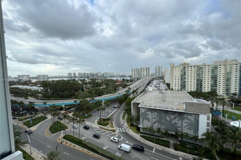 Copropriété à vendre à Sunny Isles Beach, Floride: 33.44 m2 № 1958246 - photo 4