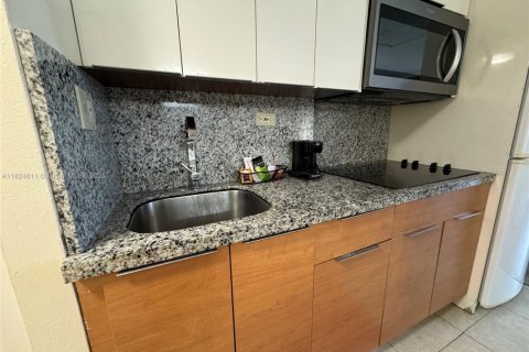 Copropriété à vendre à Sunny Isles Beach, Floride: 33.44 m2 № 1958246 - photo 28