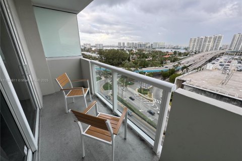 Copropriété à vendre à Sunny Isles Beach, Floride: 33.44 m2 № 1958246 - photo 1