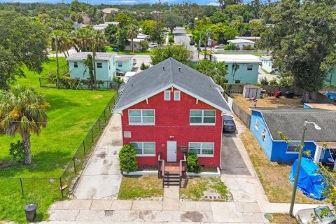 Propiedad comercial en venta en Saint Petersburg, Florida, 8 dormitorios, 197.7 m2 № 1909572 - foto 2