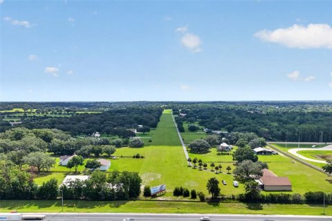 House in Ocala, Florida 3 bedrooms, 274.8 sq.m. № 2210003 - photo 10