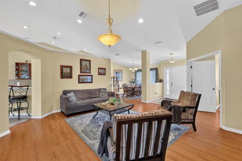 House in Ocala, Florida 3 bedrooms, 274.8 sq.m. № 2210003 - photo 16