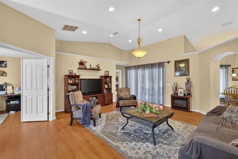 House in Ocala, Florida 3 bedrooms, 274.8 sq.m. № 2210003 - photo 14