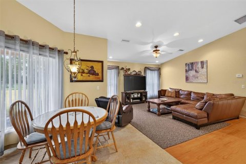 House in Ocala, Florida 3 bedrooms, 274.8 sq.m. № 2210003 - photo 18