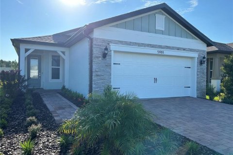 House in Land O' Lakes, Florida 2 bedrooms, 137.03 sq.m. № 1816007 - photo 1