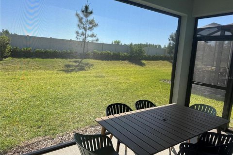 House in Land O' Lakes, Florida 2 bedrooms, 137.03 sq.m. № 1816007 - photo 15