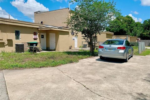 Propiedad comercial en venta en Orlando, Florida, 382.2 m2 № 1268137 - foto 2