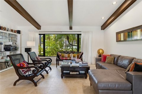 Villa ou maison à vendre à Palmetto Bay, Floride: 4 chambres, 248.33 m2 № 2084934 - photo 9