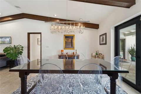 Villa ou maison à vendre à Palmetto Bay, Floride: 4 chambres, 248.33 m2 № 2084934 - photo 13
