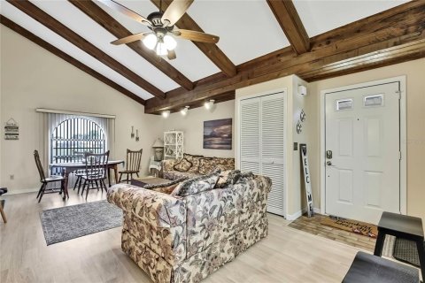 Casa en alquiler en Weeki Wachee, Florida, 3 dormitorios, 116.96 m2 № 1603151 - foto 6