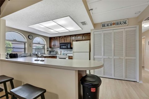 Casa en alquiler en Weeki Wachee, Florida, 3 dormitorios, 116.96 m2 № 1603151 - foto 9