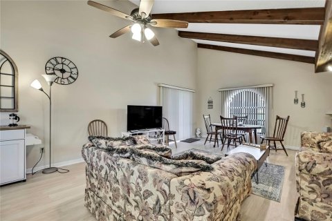 Casa en alquiler en Weeki Wachee, Florida, 3 dormitorios, 116.96 m2 № 1603151 - foto 4