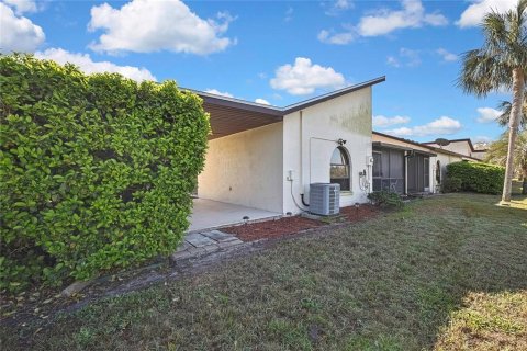 Casa en alquiler en Weeki Wachee, Florida, 3 dormitorios, 116.96 m2 № 1603151 - foto 30