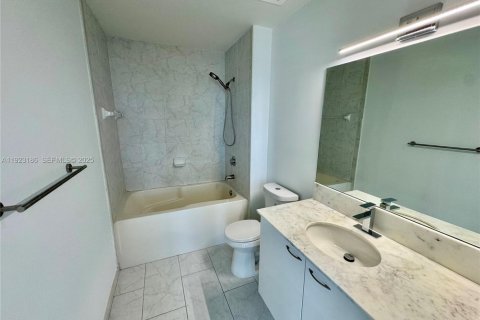Condominio en venta en Miami, Florida, 2 dormitorios, 96.25 m2 № 1982581 - foto 7