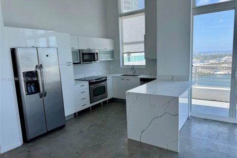Condominio en venta en Miami, Florida, 2 dormitorios, 96.25 m2 № 1982581 - foto 5