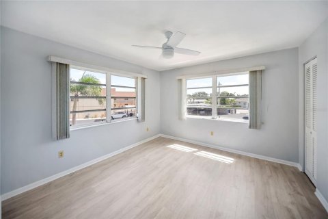 Condo in Venice, Florida, 2 bedrooms  № 1853582 - photo 19