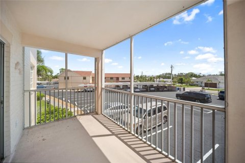 Condo in Venice, Florida, 2 bedrooms  № 1853582 - photo 24