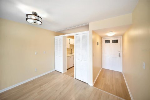 Condo in Venice, Florida, 2 bedrooms  № 1853582 - photo 6