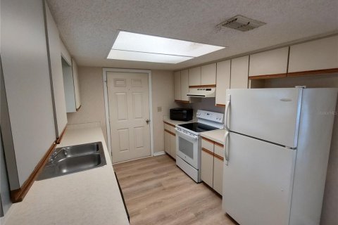 Снять в аренду виллу или дом в Окала, Флорида 2 спальни, 93.65м2, № 2102421 - фото 5