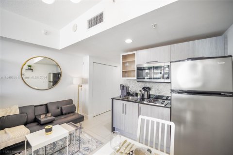 Copropriété à louer à Miami, Floride: 37.25 m2 № 1729475 - photo 4