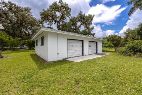House in LaBelle, Florida 2 bedrooms № 1841249 - photo 15