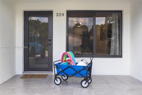 Купить виллу или дом в Делрей-Бич, Флорида 4 спальни, 134.52м2, № 2040873 - фото 4