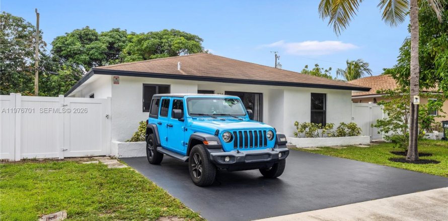 Дом в Делрей-Бич, Флорида 4 спальни, 134.52м2 № 2040873