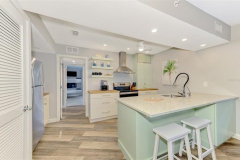 Снять в аренду кондоминиум в Энглвуд, Флорида 2 спальни, 130.25м2, № 1446054 - фото 14