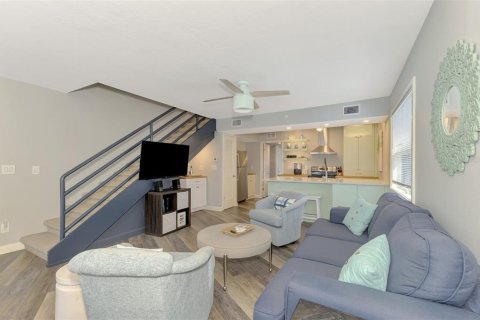 Снять в аренду кондоминиум в Энглвуд, Флорида 2 спальни, 130.25м2, № 1446054 - фото 10