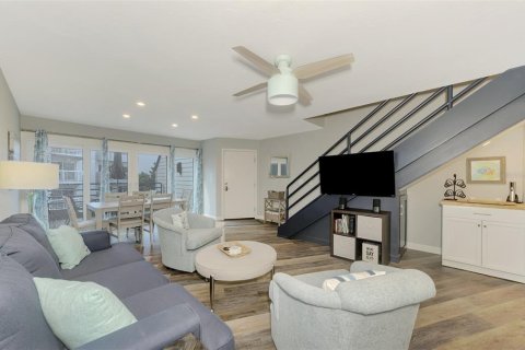 Снять в аренду кондоминиум в Энглвуд, Флорида 2 спальни, 130.25м2, № 1446054 - фото 13