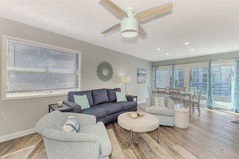 Снять в аренду кондоминиум в Энглвуд, Флорида 2 спальни, 130.25м2, № 1446054 - фото 12