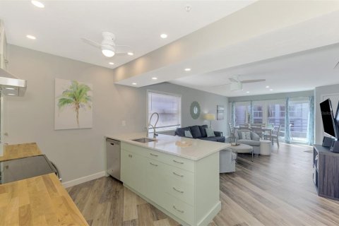 Снять в аренду кондоминиум в Энглвуд, Флорида 2 спальни, 130.25м2, № 1446054 - фото 19