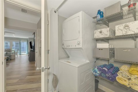 Снять в аренду кондоминиум в Энглвуд, Флорида 2 спальни, 130.25м2, № 1446054 - фото 28