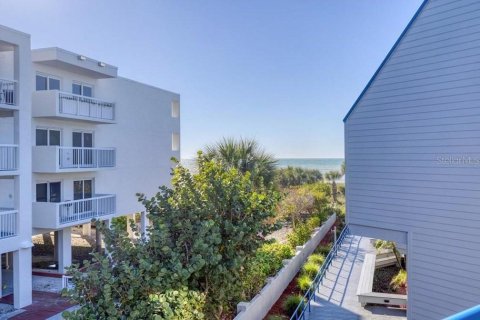 Снять в аренду кондоминиум в Энглвуд, Флорида 2 спальни, 130.25м2, № 1446054 - фото 3