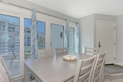 Снять в аренду кондоминиум в Энглвуд, Флорида 2 спальни, 130.25м2, № 1446054 - фото 7