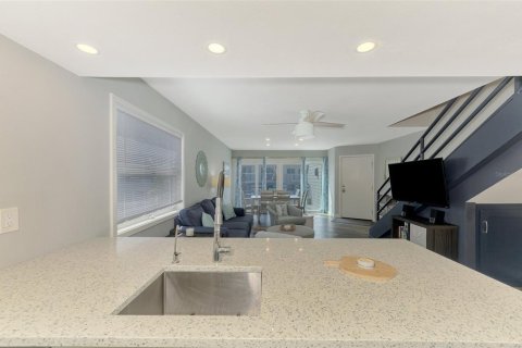 Снять в аренду кондоминиум в Энглвуд, Флорида 2 спальни, 130.25м2, № 1446054 - фото 20