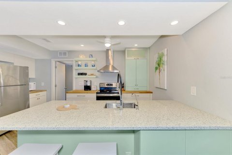 Снять в аренду кондоминиум в Энглвуд, Флорида 2 спальни, 130.25м2, № 1446054 - фото 15