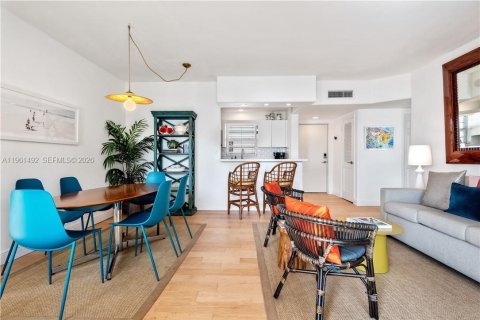 Condo in Fort Lauderdale, Florida, 2 bedrooms  № 2023347 - photo 4