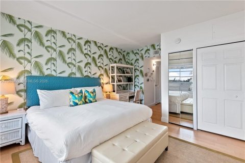 Condo in Fort Lauderdale, Florida, 2 bedrooms  № 2023347 - photo 11