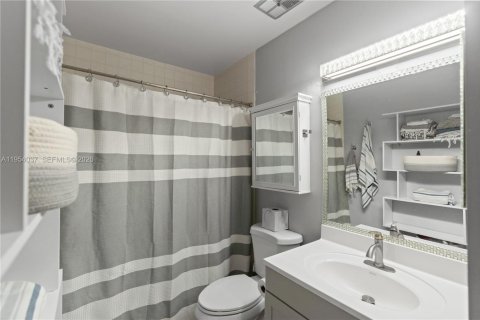 Купить таунхаус в Авентура, Флорида 3 спальни, 120.68м2, № 2008950 - фото 27