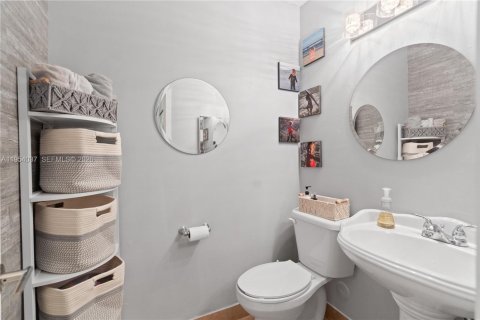 Купить таунхаус в Авентура, Флорида 3 спальни, 120.68м2, № 2008950 - фото 30