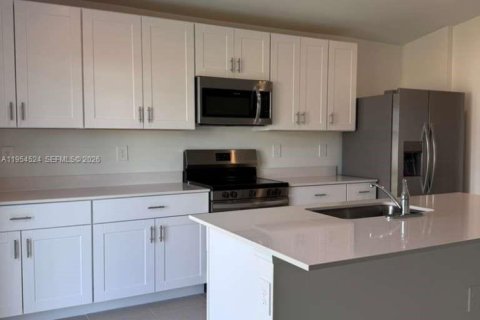 Villa ou maison à louer à Fort Myers, Floride: 3 chambres № 2008361 - photo 4