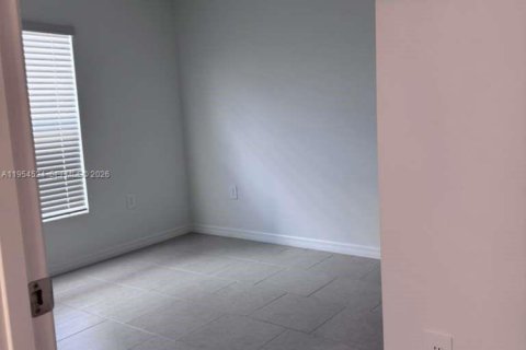 Villa ou maison à louer à Fort Myers, Floride: 3 chambres № 2008361 - photo 11