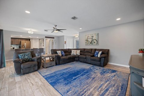 Villa ou maison à vendre à Punta Gorda, Floride: 3 chambres, 159.51 m2 № 2149328 - photo 9