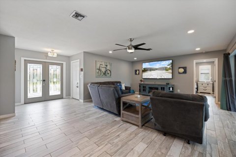 Villa ou maison à vendre à Punta Gorda, Floride: 3 chambres, 159.51 m2 № 2149328 - photo 4