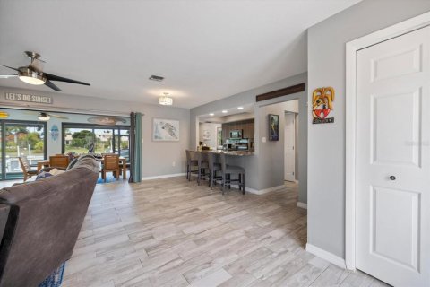 Villa ou maison à vendre à Punta Gorda, Floride: 3 chambres, 159.51 m2 № 2149328 - photo 6