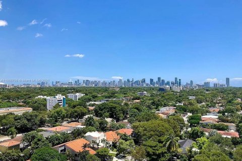 Condo in Miami, Florida, 2 bedrooms  № 1896625 - photo 13